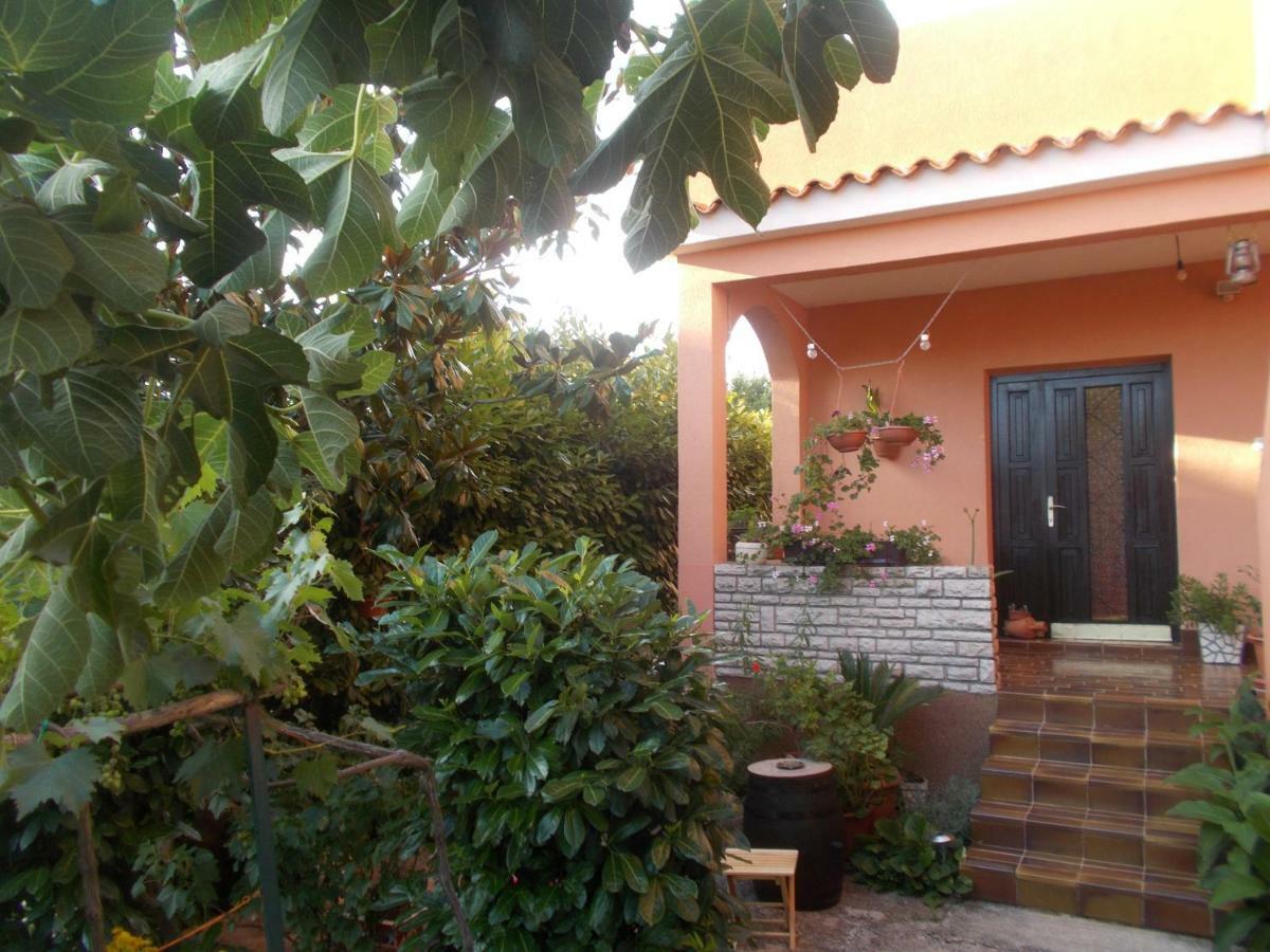 Ella Apartment Pula Exterior foto